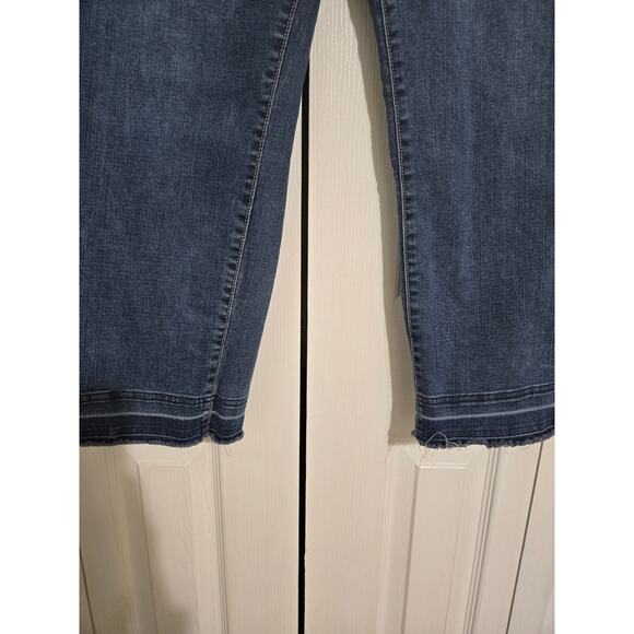 Time and tru size 18 women's plus size high rise capri jeans - Picture 2 of 10